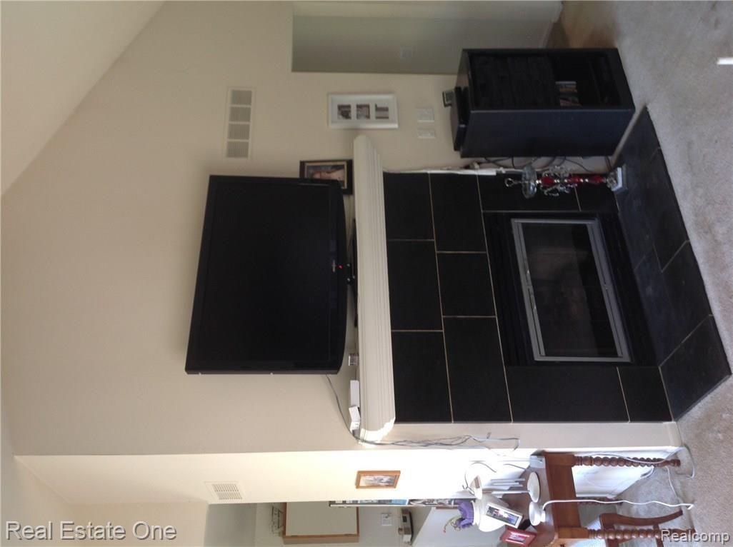 8795 Miller Road Clarkston, MI 48348 - Photo 25 of 30 image.jpeg