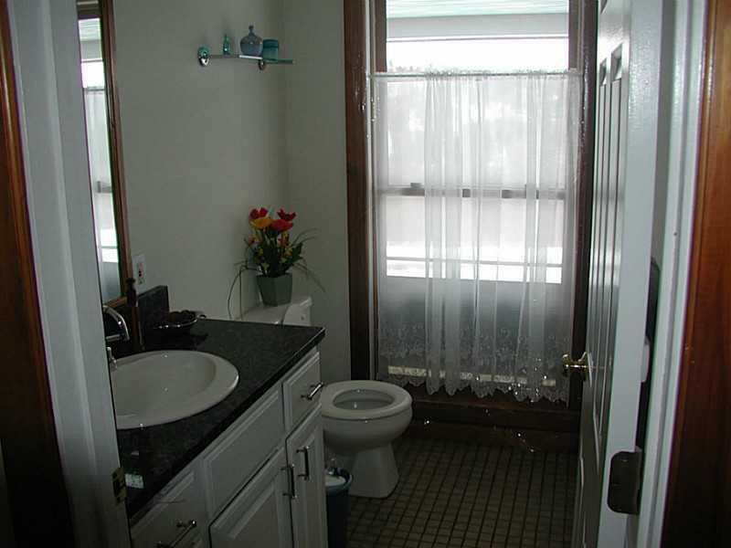 40 Echo Ridge Road Cornish, ME 04020 - Photo 11 of 16 Bathroom.