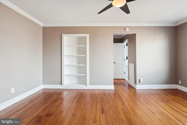 $1,600 | 906 South Washington Street, Unit 313, Alexandria, VA 22314