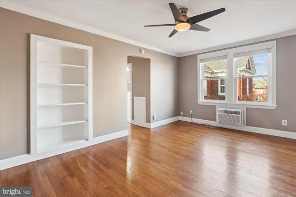 $1,600 | 906 South Washington Street, Unit 313, Alexandria, VA 22314