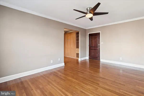 $1,600 | 906 South Washington Street, Unit 313, Alexandria, VA 22314