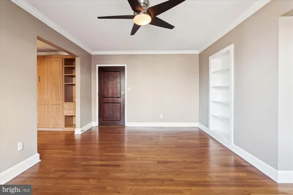 $1,600 | 906 South Washington Street, Unit 313, Alexandria, VA 22314