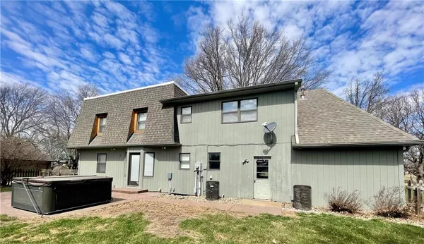 $398,000 | 154 North Sunset Drive, Maryville, MO 64468