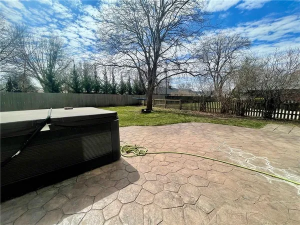 $398,000 | 154 North Sunset Drive, Maryville, MO 64468