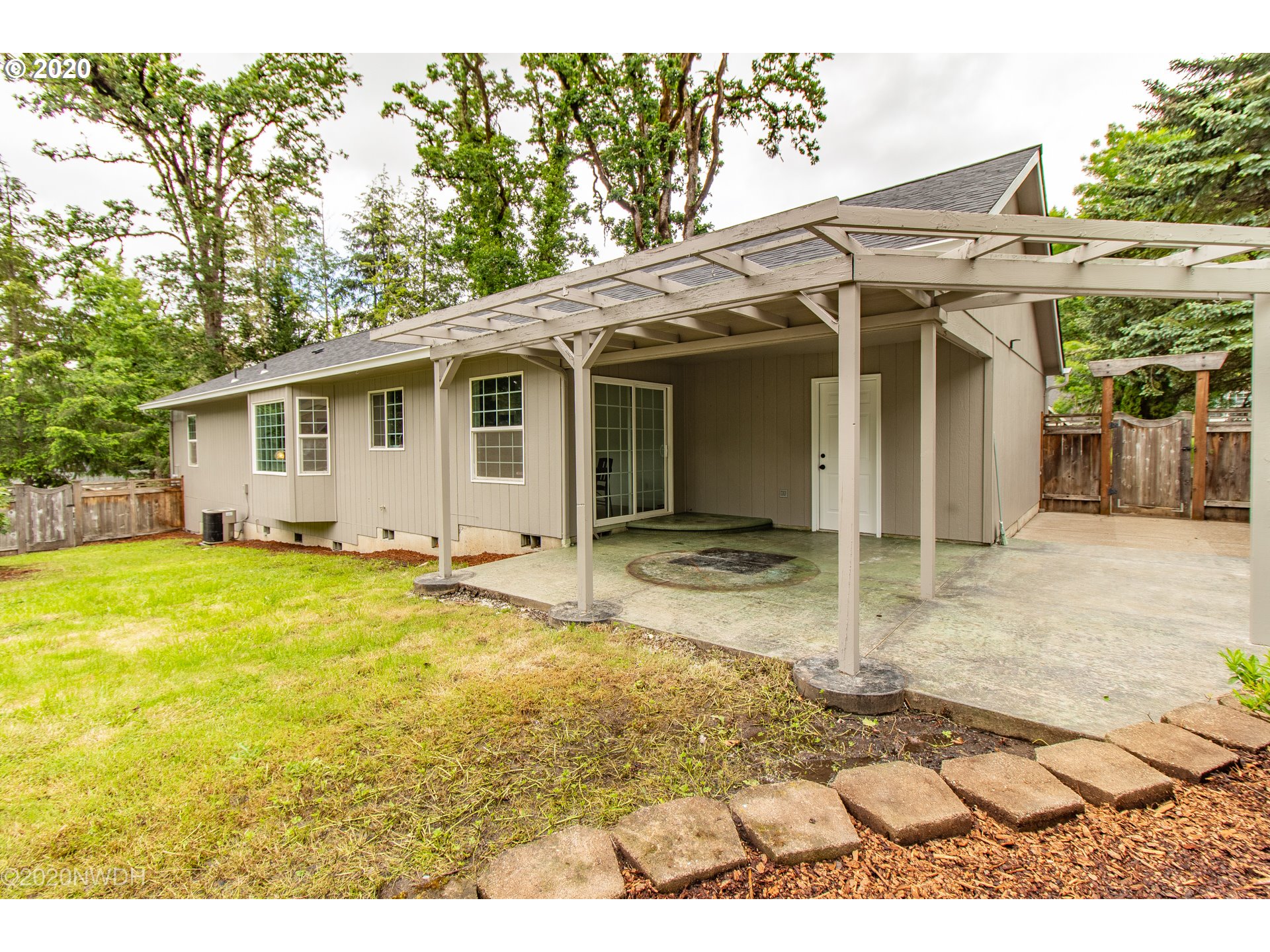 964 South 69th Place Springfield, OR 97478 - Photo 25 of 27