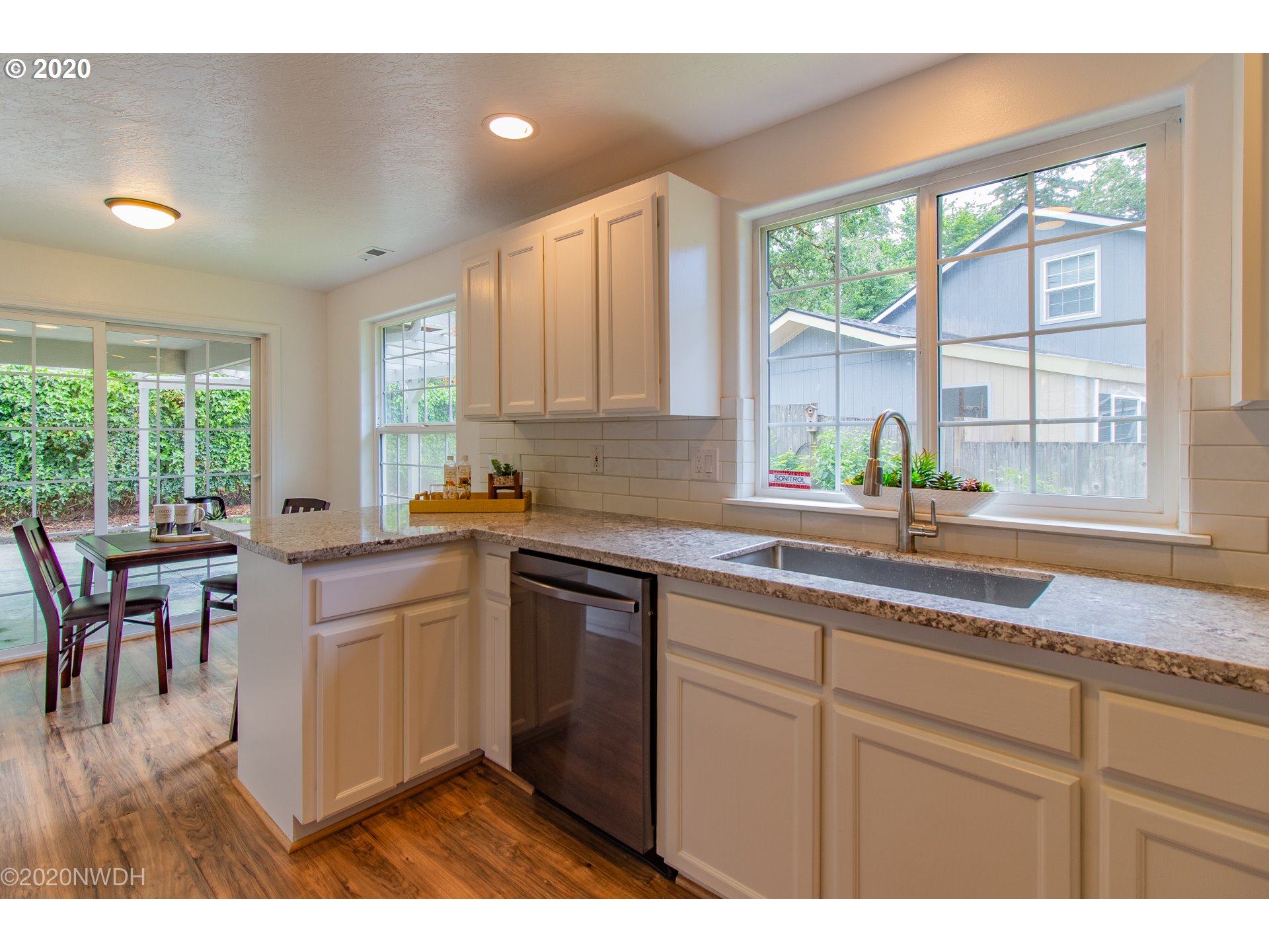 964 South 69th Place Springfield, OR 97478 - Photo 8 of 27