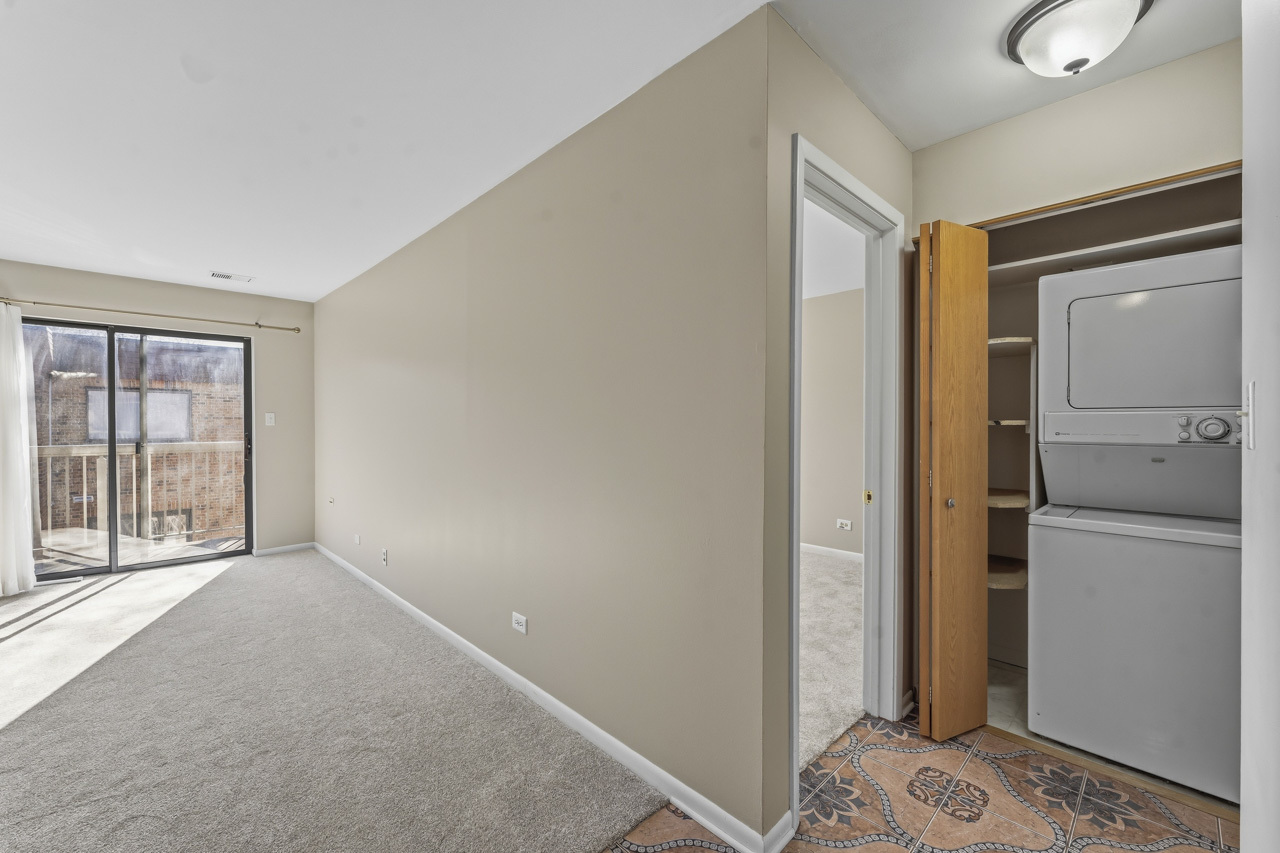 605 West Central Road, Unit C1 Mount Prospect, IL 60056 - Photo 11 of 20