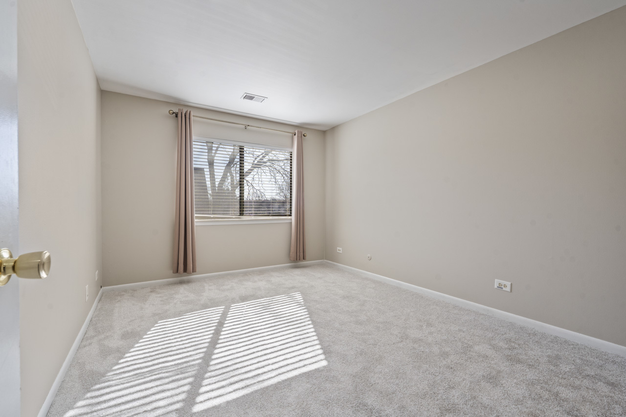 605 West Central Road, Unit C1 Mount Prospect, IL 60056 - Photo 12 of 20