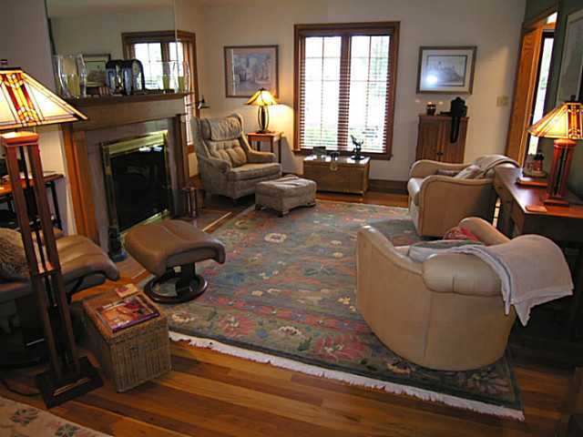 1484 Ashdowne Road Columbus, OH 43221 - Photo 3 of 20