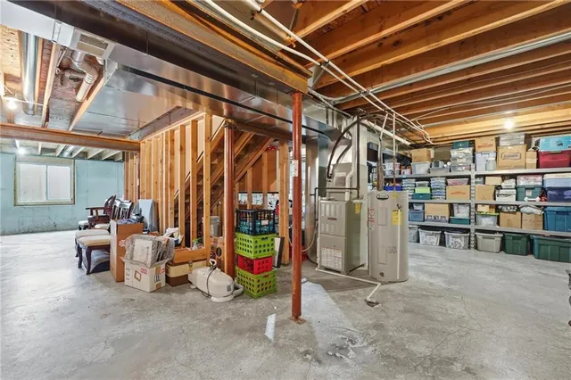 $295,000 | 14812 Ashmont Lane, Smithville, MO 64089