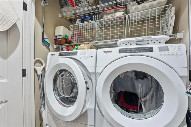 $295,000 | 14812 Ashmont Lane, Smithville, MO 64089