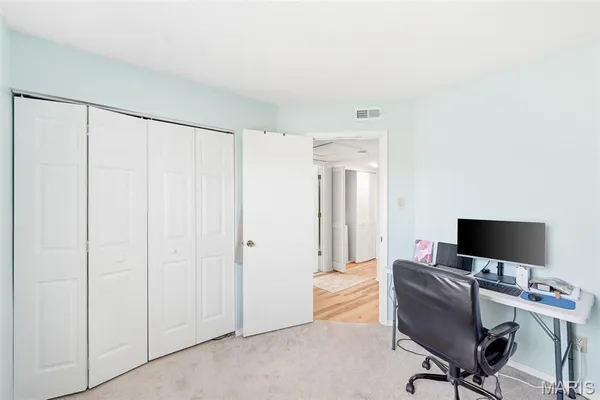 $130,000 | 2560 Creve Coeur Mill Road, Unit 12, Maryland Heights, MO 63043