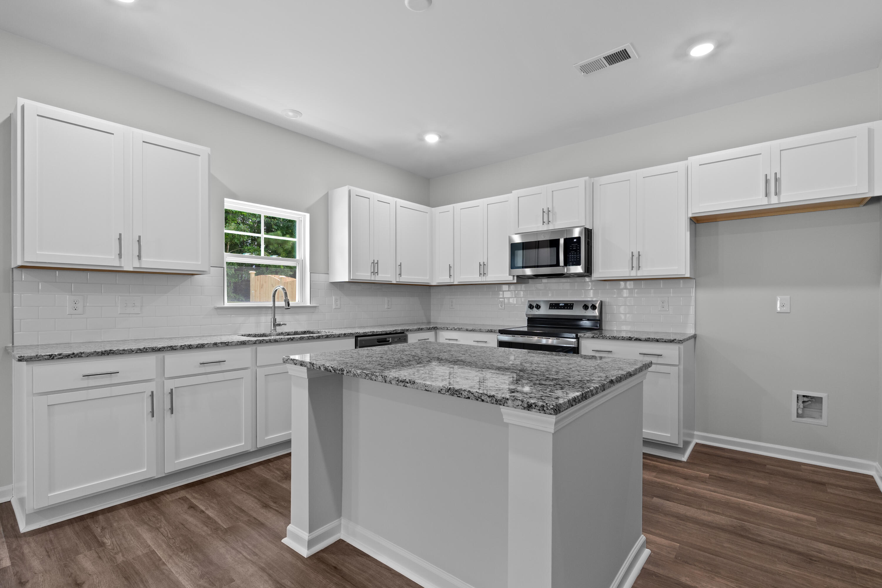 271 Raglins Way Lugoff, SC 29078 - Photo 11 of 31 Gallery Image 11