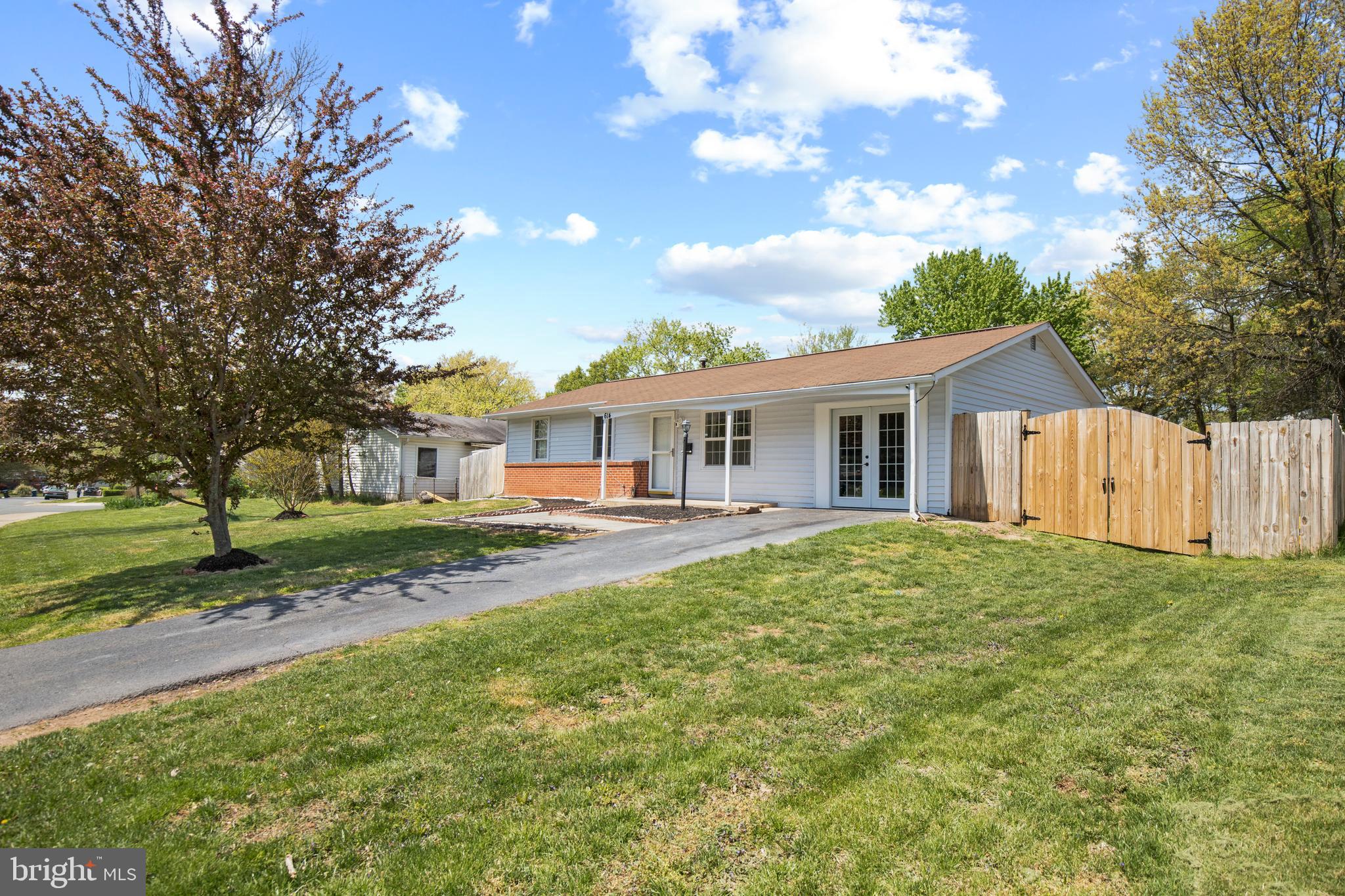 614 West Beech Road Sterling, VA 20164 - Photo 1 of 22 Gallery Image 1