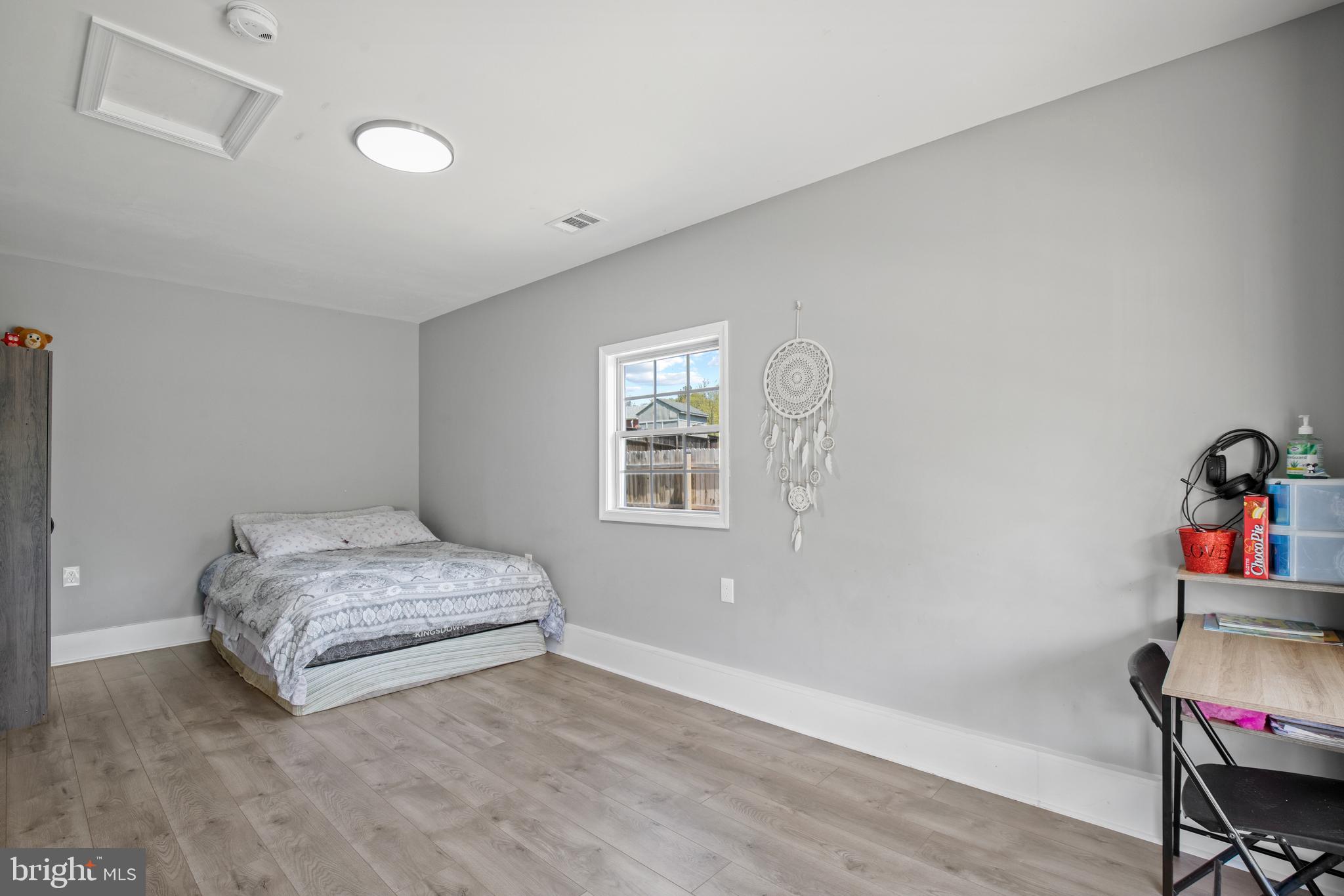 614 West Beech Road Sterling, VA 20164 - Photo 10 of 22 Gallery Image 10