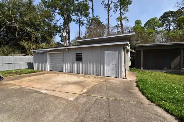 $450,000 | 1805 Horseshoe Drive, Alexandria, LA 71301