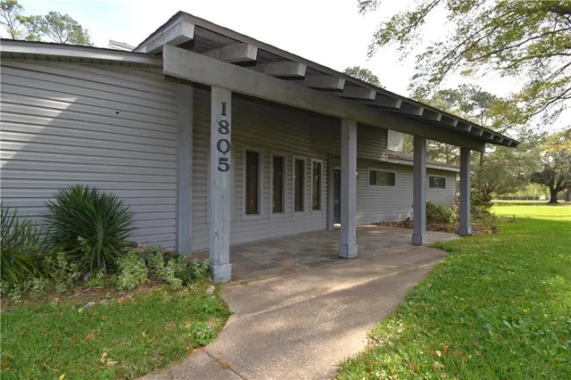 $450,000 | 1805 Horseshoe Drive, Alexandria, LA 71301