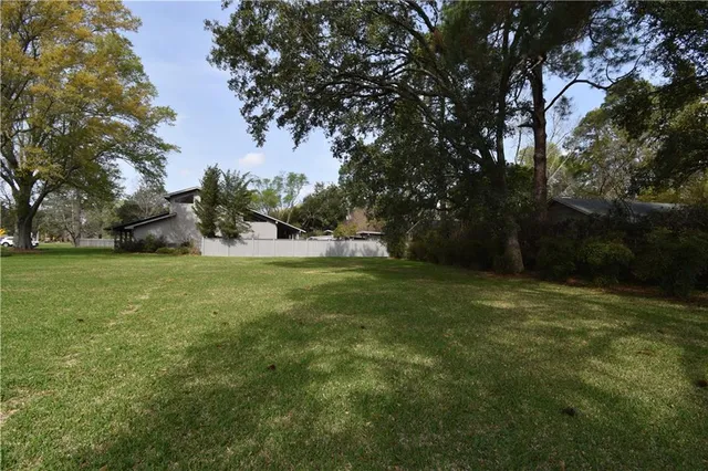 $450,000 | 1805 Horseshoe Drive, Alexandria, LA 71301
