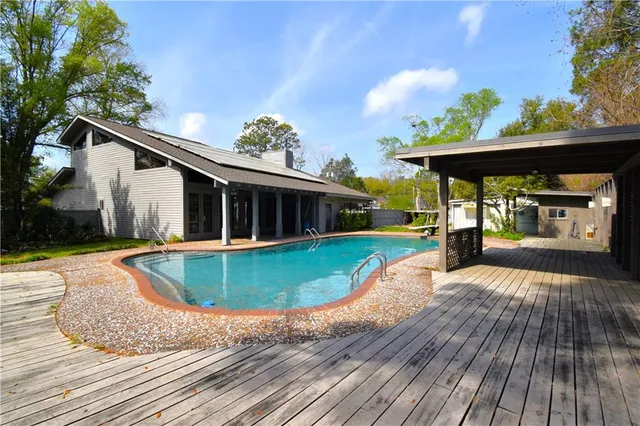 $450,000 | 1805 Horseshoe Drive, Alexandria, LA 71301