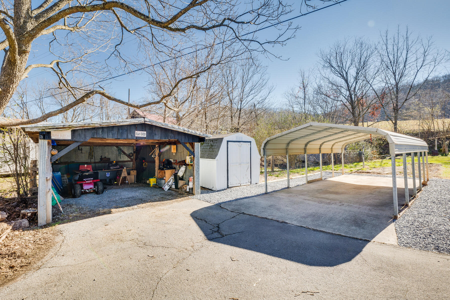 3555 Houston Valley Road Greeneville, TN 37743 - Photo 3 of 35 003