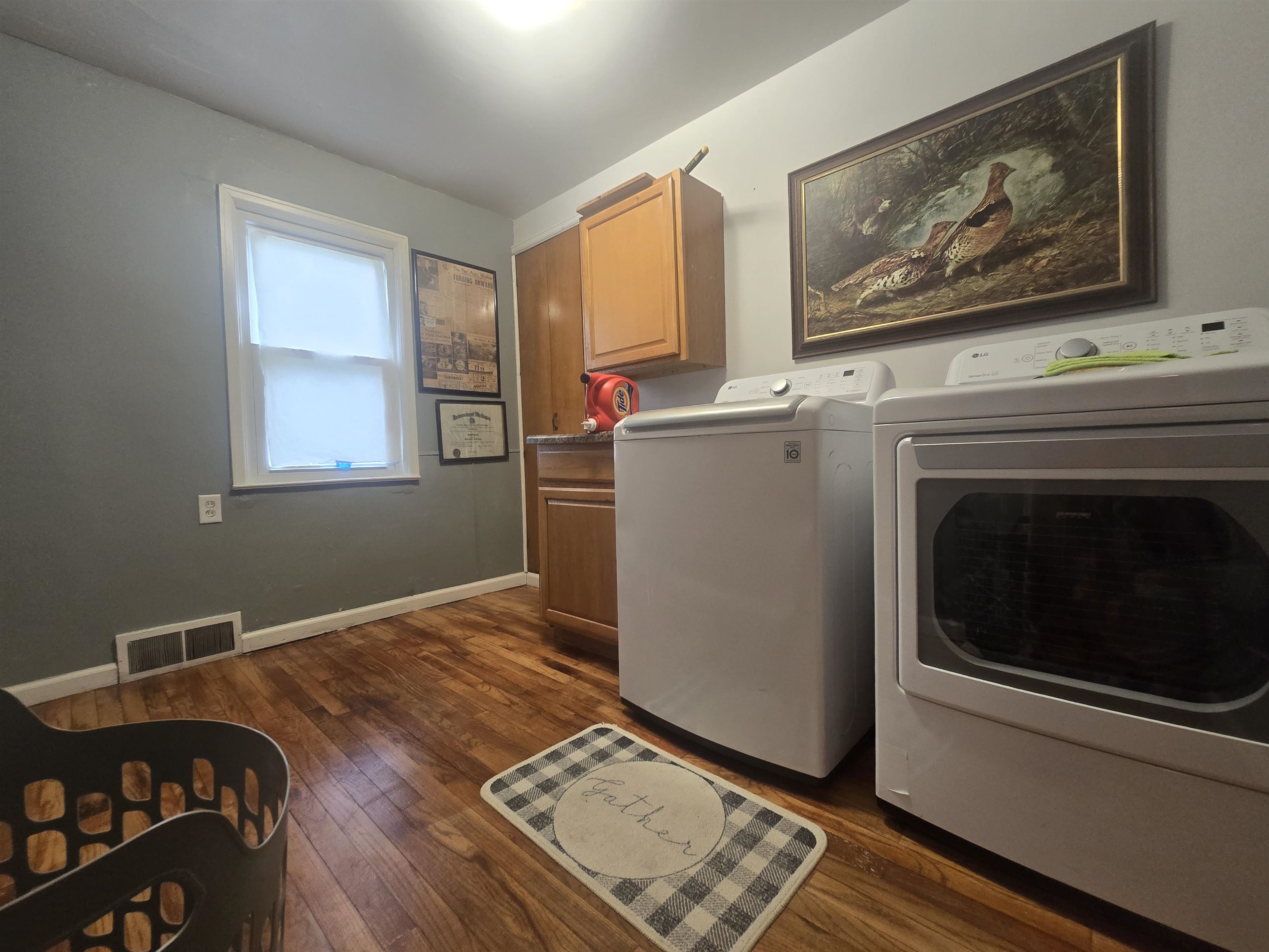 2066 East Bristol Road Burton, MI 48529 - Photo 5 of 14