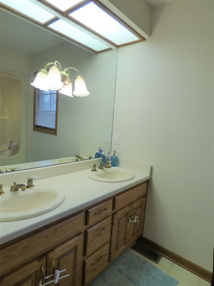9936 Castle Ridge Place Fort Wayne, IN 46825 - Photo 30 of 36 Gallery Image 30