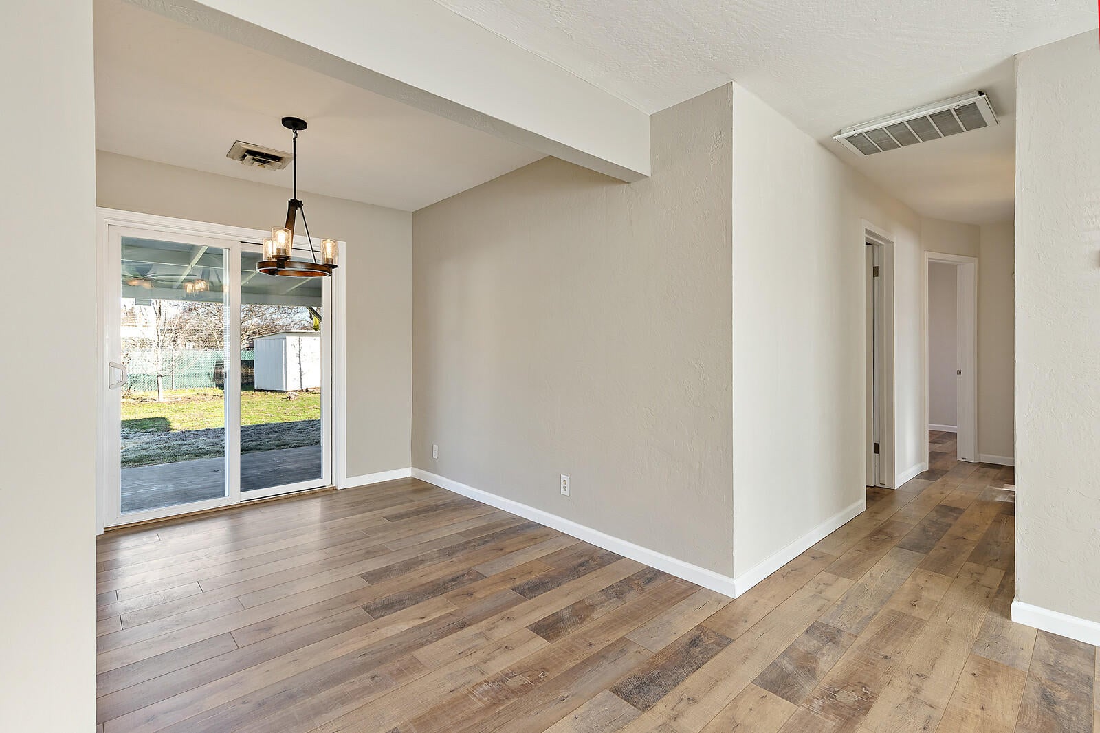 725 Chestnut Street Central Point, OR 97502 - Photo 13 of 26 20_CS2_20_mls