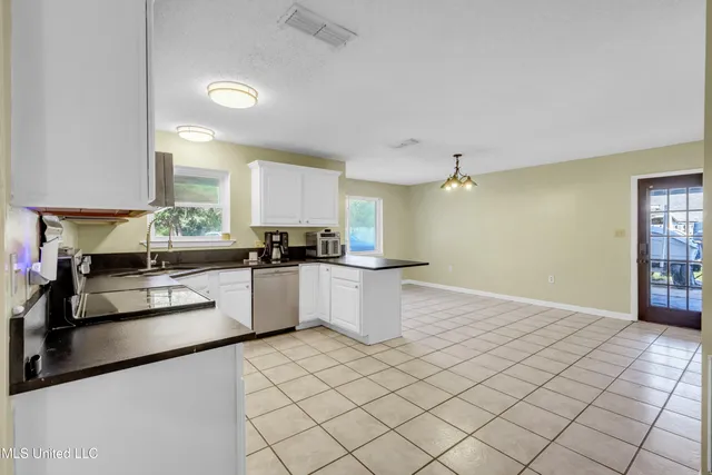 $270,000 | 5542 Daugherty Road, Long Beach, MS 39560