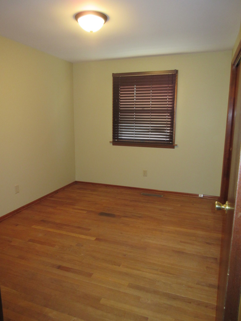 636 East Corning Road Beecher, IL 60401 - Photo 18 of 26