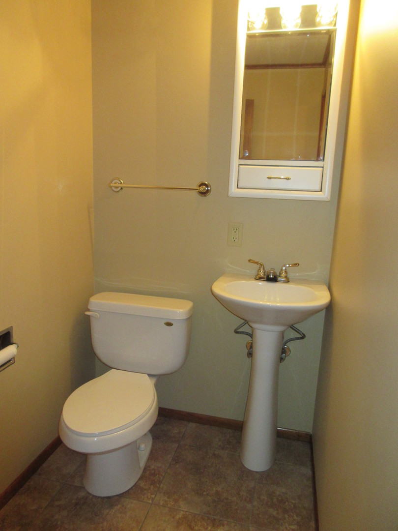 636 East Corning Road Beecher, IL 60401 - Photo 21 of 26