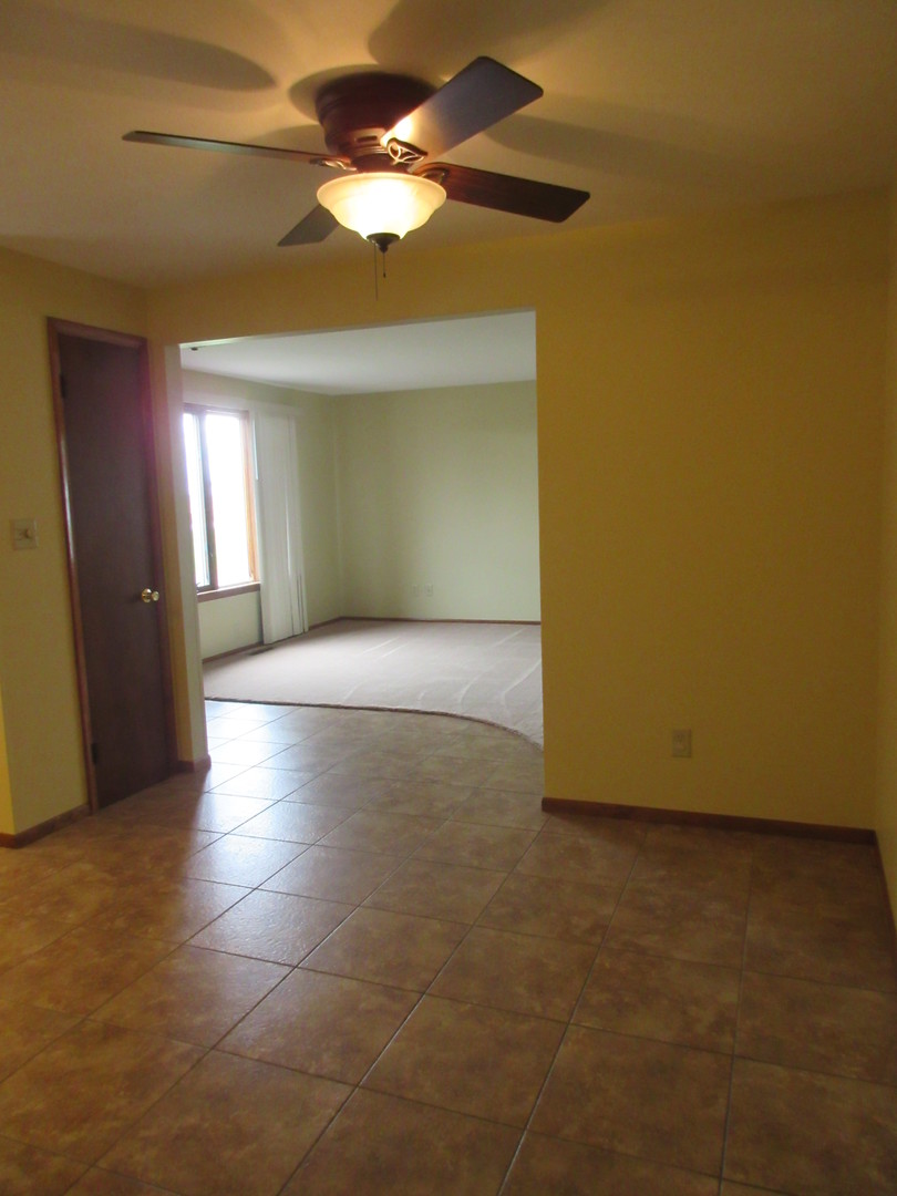 636 East Corning Road Beecher, IL 60401 - Photo 8 of 26
