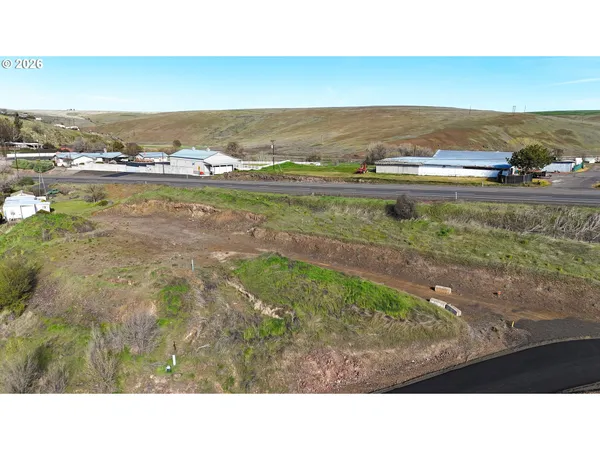 $120,000 | 3525 Northeast King Place, Pendleton, OR 97801