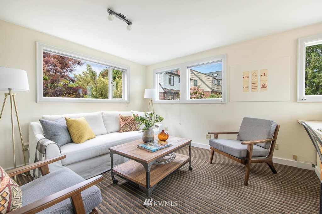 504 North 68th Street Seattle, WA 98103 - Photo 15 of 38
