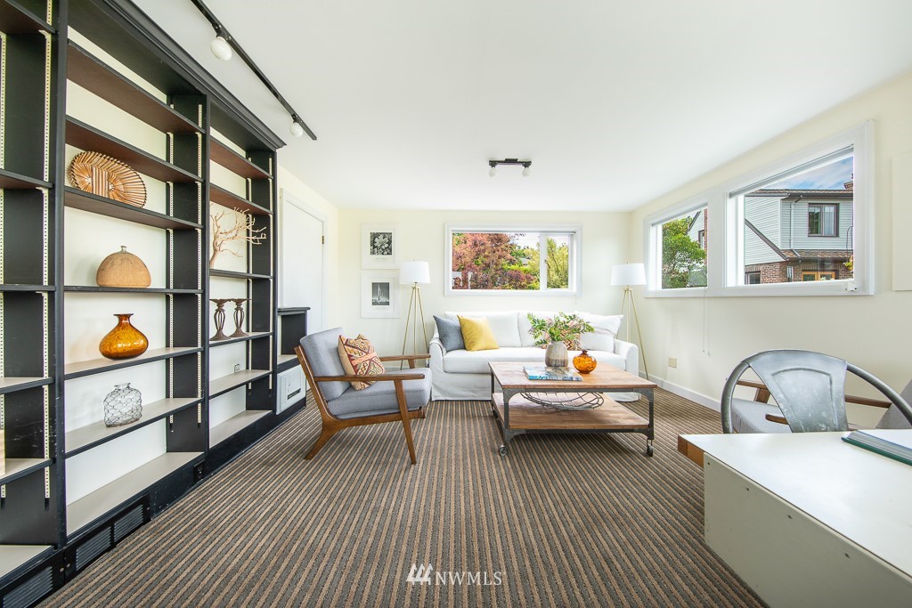 504 North 68th Street Seattle, WA 98103 - Photo 16 of 38