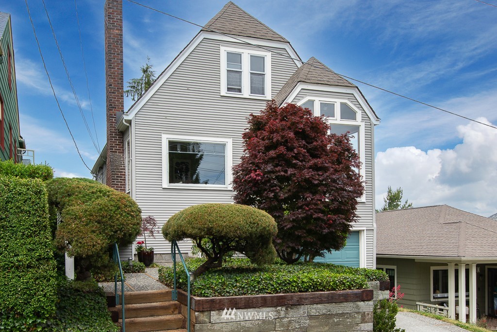 504 North 68th Street Seattle, WA 98103 - Photo 3 of 38