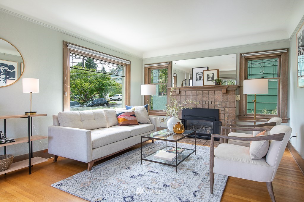 504 North 68th Street Seattle, WA 98103 - Photo 6 of 38