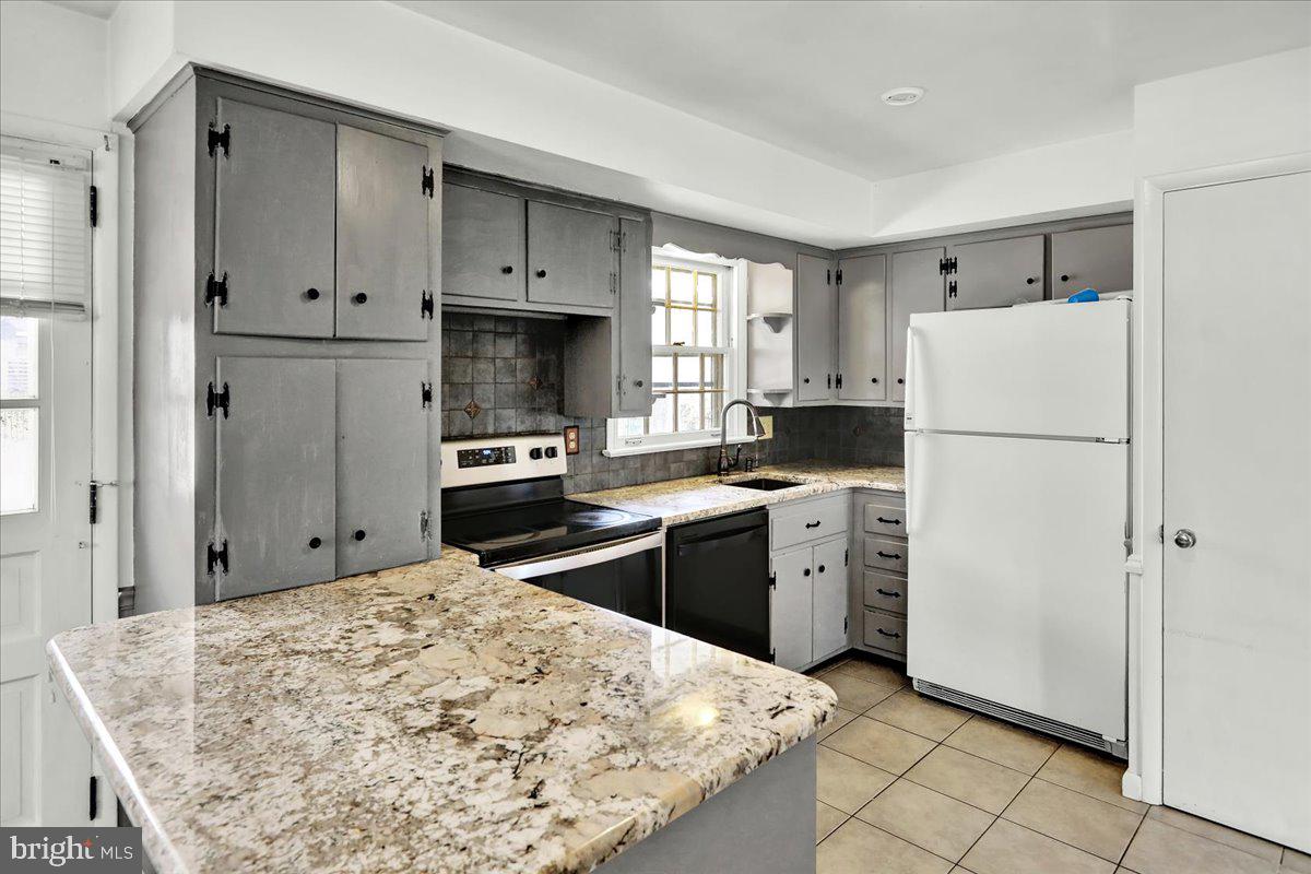531 Lexington Road Lancaster, PA 17603 - Photo 14 of 32 Gallery Image 14