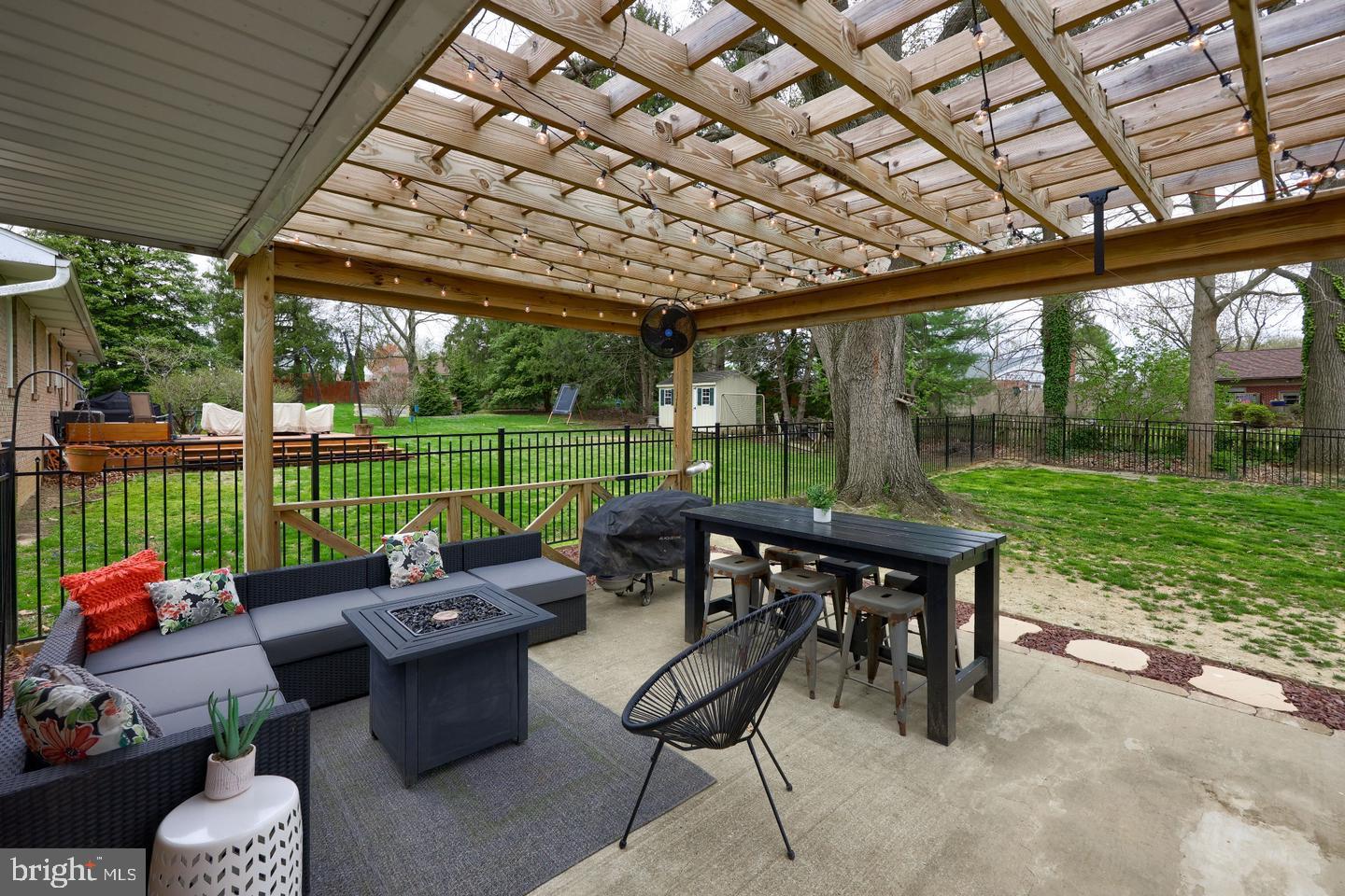 531 Lexington Road Lancaster, PA 17603 - Photo 4 of 32 Gallery Image 4