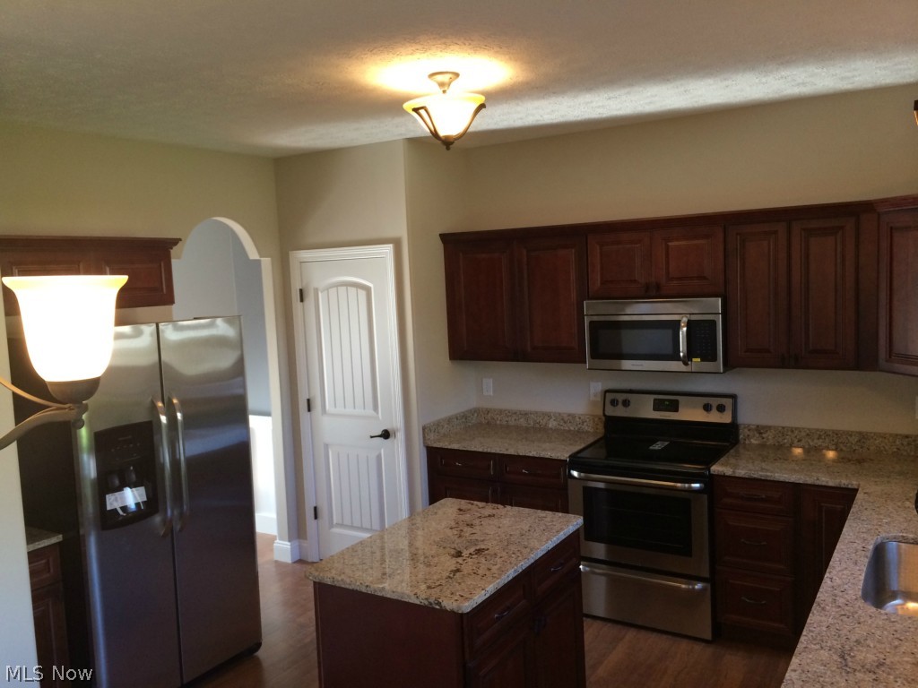 1383 Argonne Road Cleveland, OH 44121 - Photo 2 of 11 Gallery Image 2