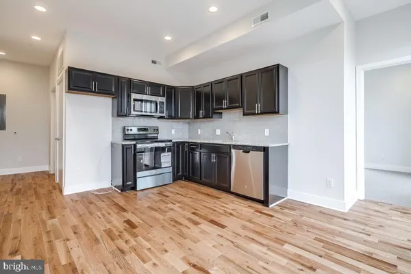 $1,462 | 514 South Street, Unit 207, Philadelphia, PA 19147