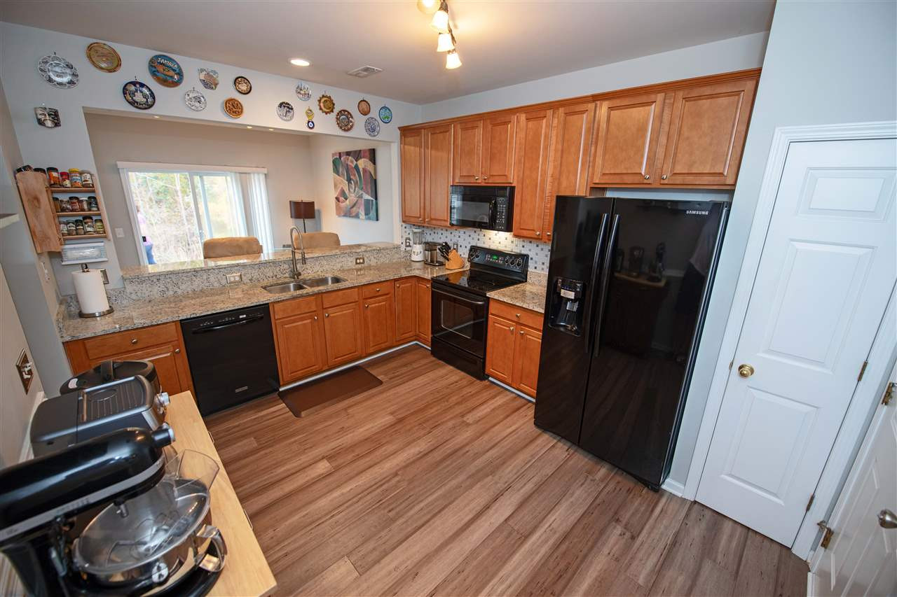 5536 Berry Creek Circle Raleigh, NC 27613 - Photo 8 of 27 Kitchen