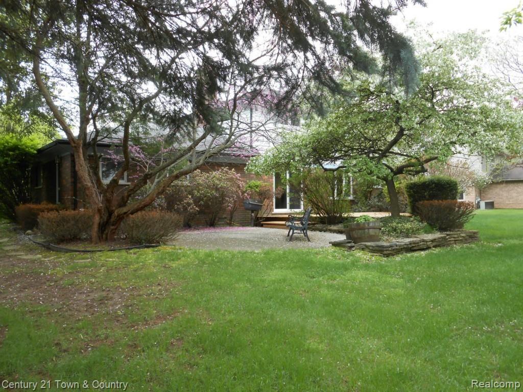 2408 Chalet Drive Rochester, MI 48309 - Photo 49 of 49 Back Yard 4.jpg