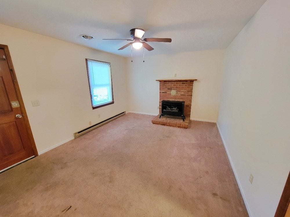 106 Frazier Road Galax, VA 24333 - Photo 3 of 14 Gallery Image 3