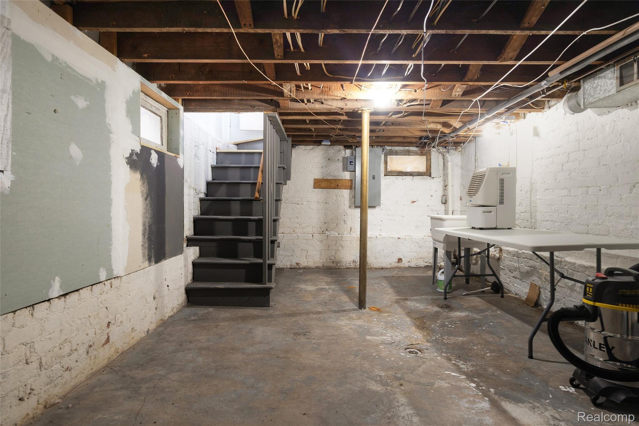 32 Stapleton Street Mount Clemens, MI 48043 - Photo 25 of 32 25.jpg