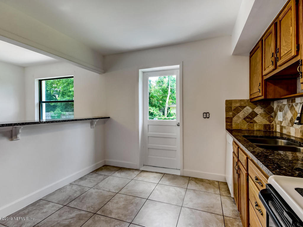 7138 May Apple Road Jacksonville, FL 32211 - Photo 16 of 32 Kitchen
