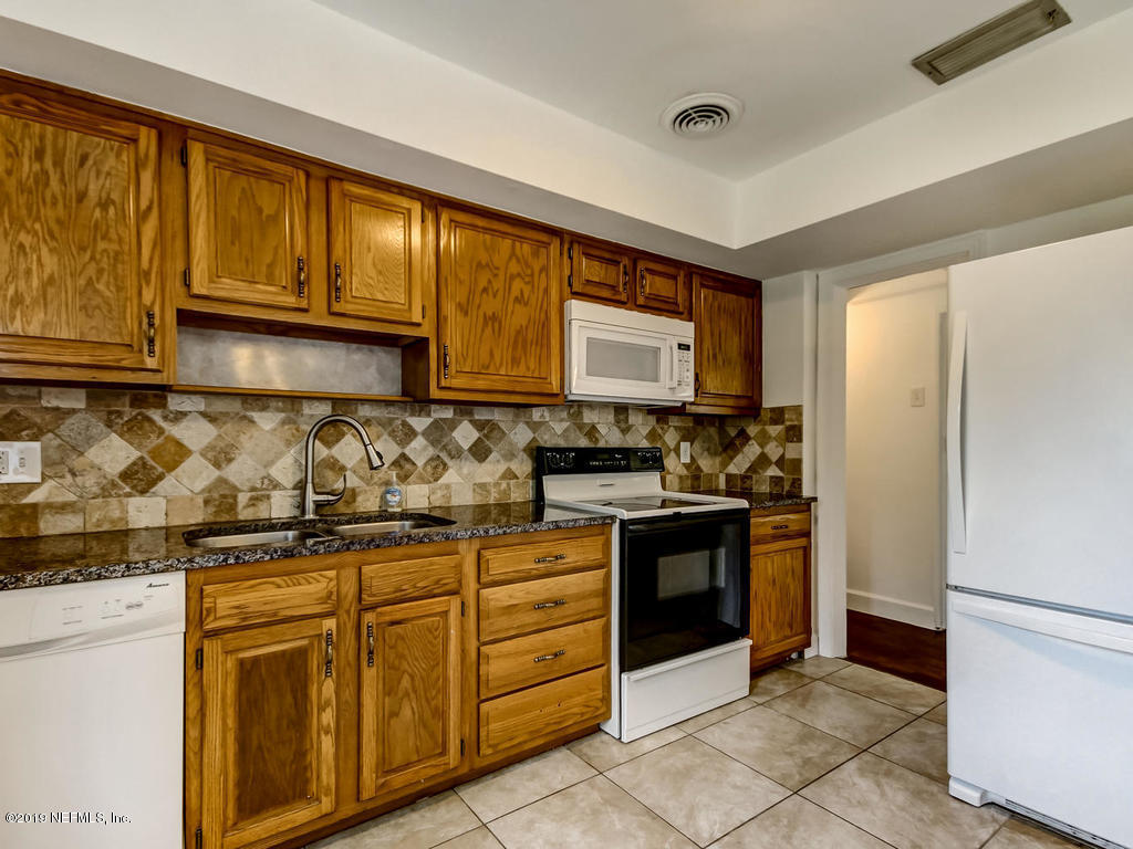 7138 May Apple Road Jacksonville, FL 32211 - Photo 2 of 32 Kitchen
