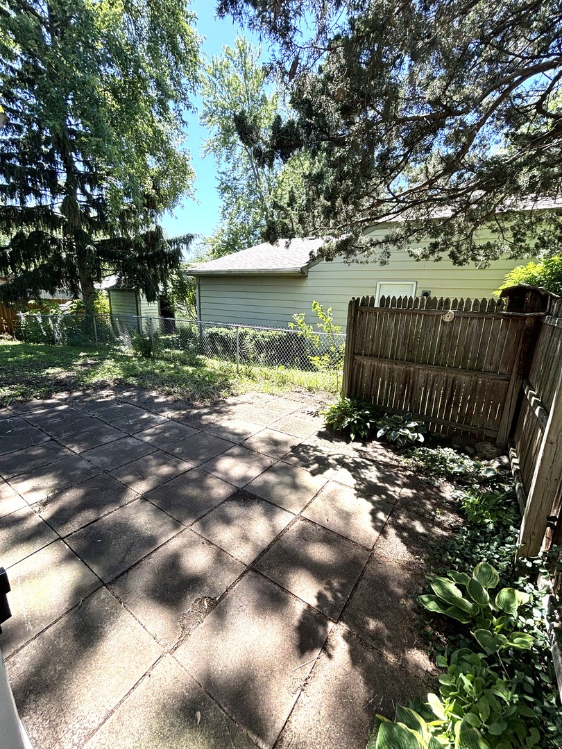 23 Ingleshire Road Montgomery, IL 60538 - Photo 12 of 12 Gallery Image 12