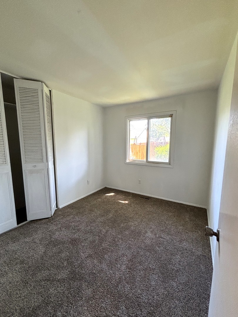23 Ingleshire Road Montgomery, IL 60538 - Photo 10 of 12 Gallery Image 10