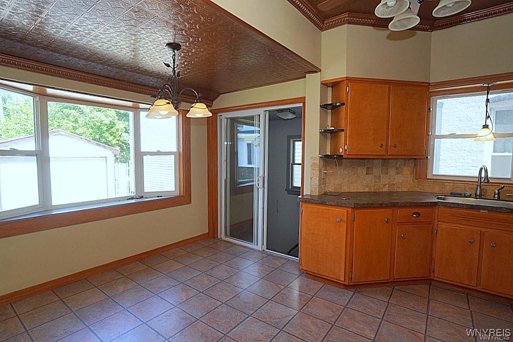 655 Prospect Avenue Buffalo, NY 14213 - Photo 14 of 36