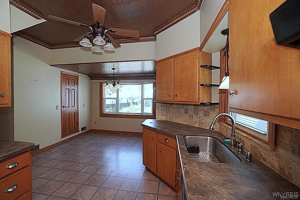 655 Prospect Avenue Buffalo, NY 14213 - Photo 17 of 36